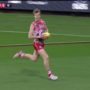 ハーフラインから一気にゴール！
